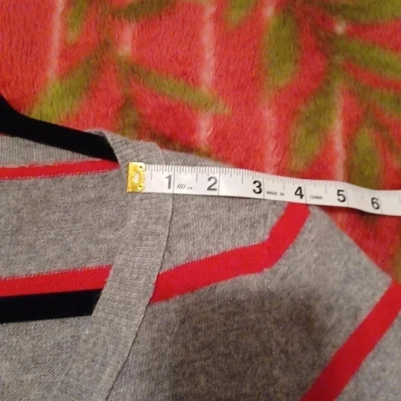 🌹BCBG sweater - Picture 9 of 11